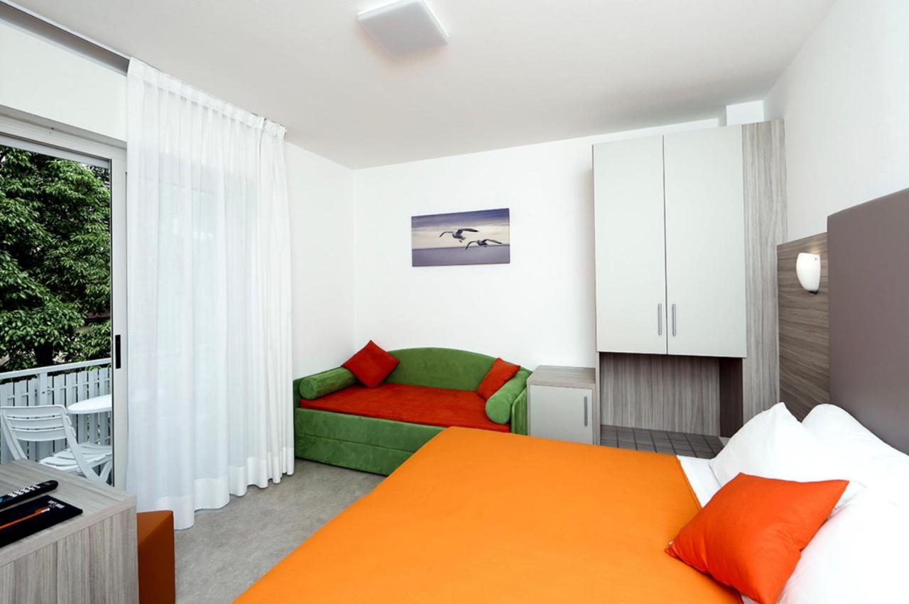 Hotel Simi Lan Lignano Sabbiadoro Eksteriør bilde