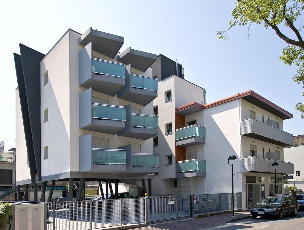 Hotel Simi Lan Lignano Sabbiadoro Eksteriør bilde