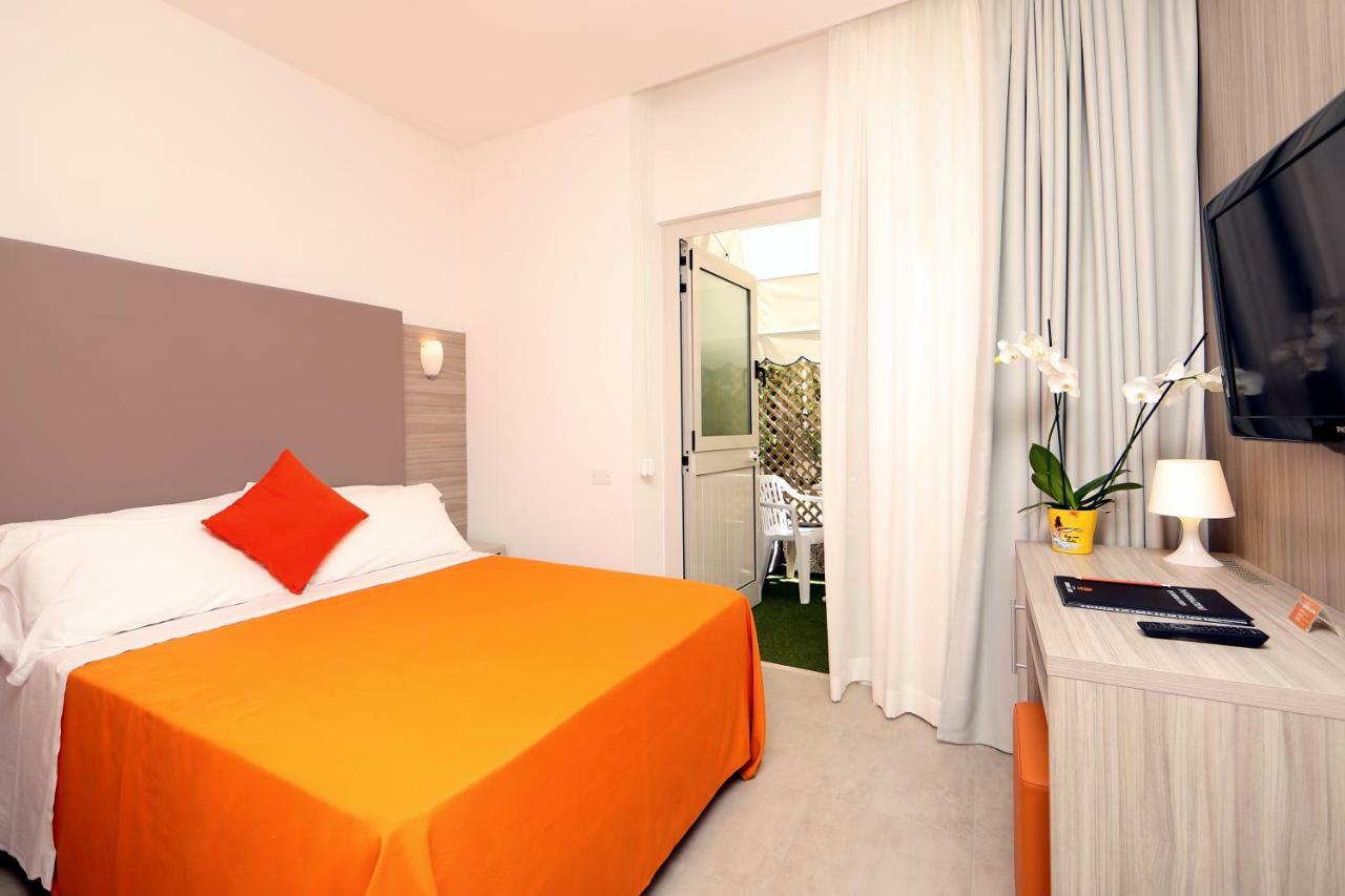 Hotel Simi Lan Lignano Sabbiadoro Eksteriør bilde